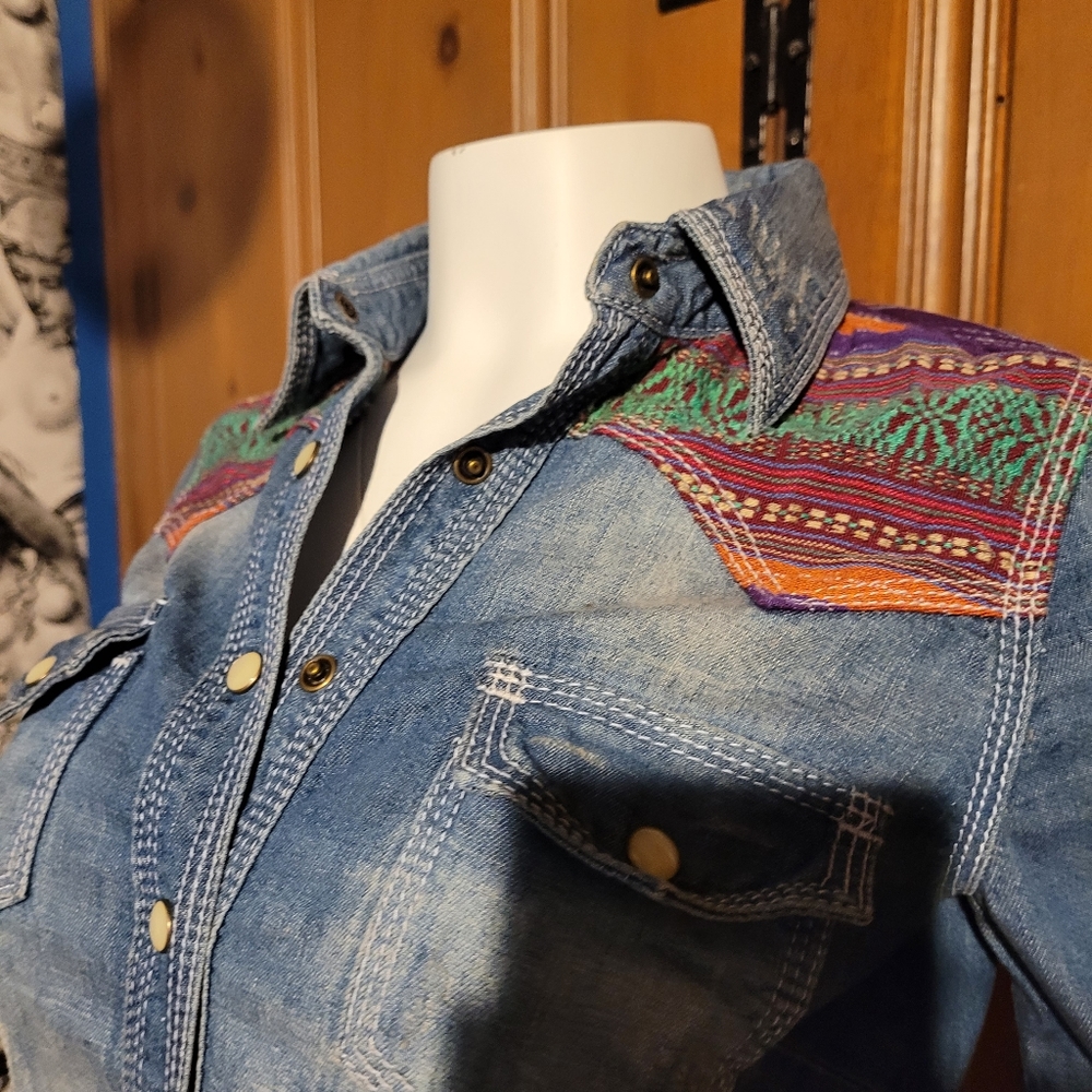 Jean jacket - Picture 9 of 10